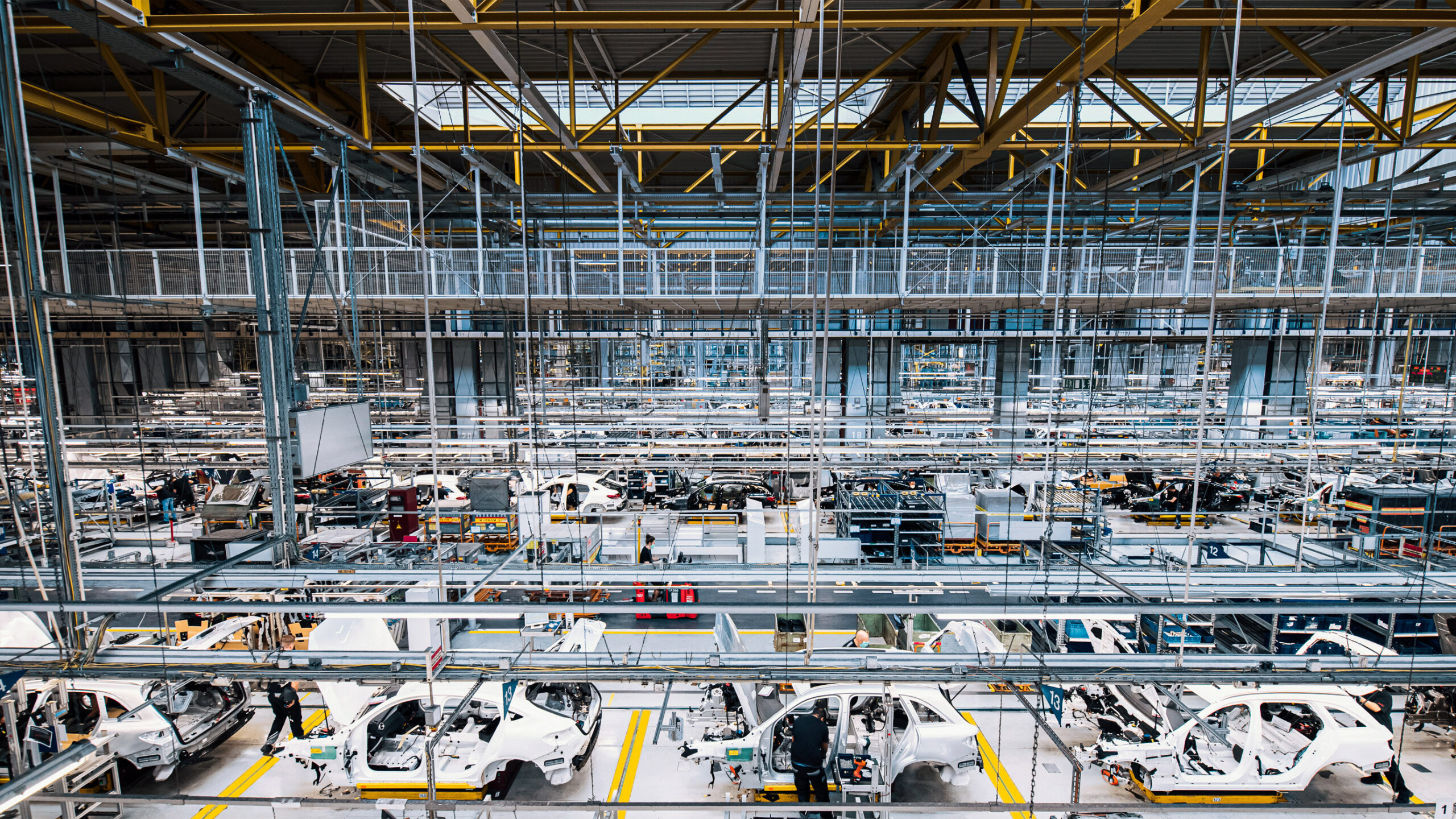 wide view of auto production at Mercedes-Benz factory