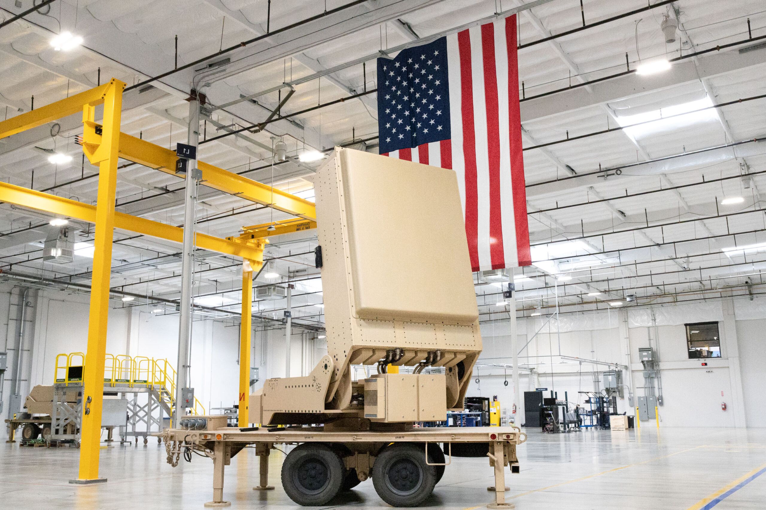 Leonidas device in a warehouse with the United States flag